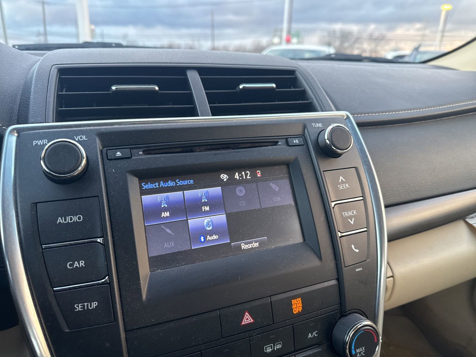 Used 2016 Toyota Camry LE image 18