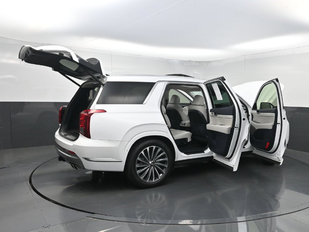 Used 2025 Hyundai Palisade Calligraphy FWD image 42