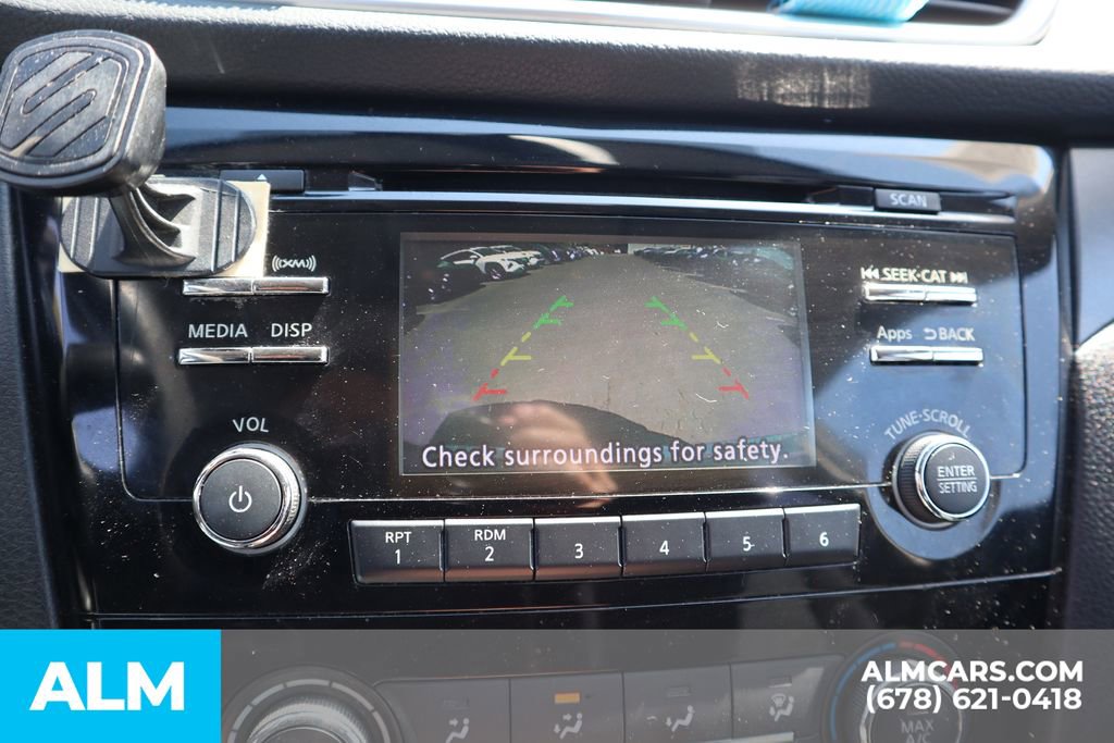 Used 2016 Nissan Rogue S w/ Appearance Package image 32