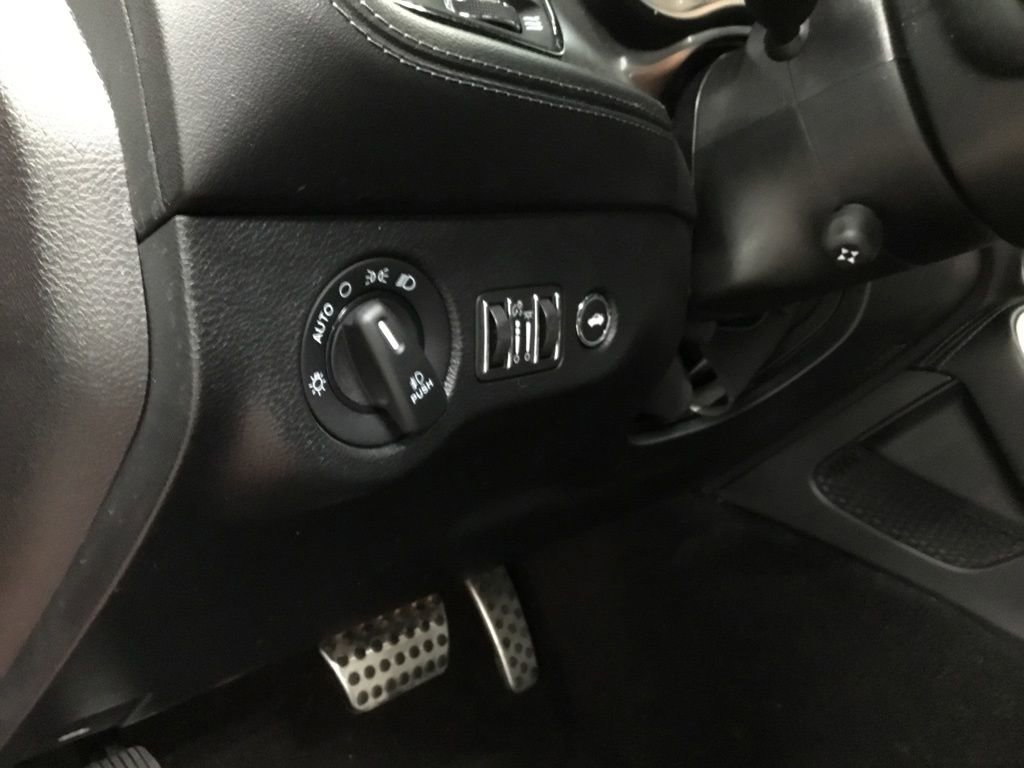 Used 2022 Dodge Challenger R/T w/ Plus Package image 9