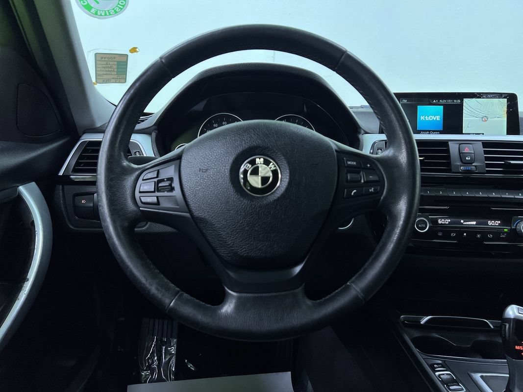Used 2017 BMW 320i Sedan RWD image 19