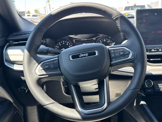 Used 2025 Jeep Compass Limited AWD/4WD image 14