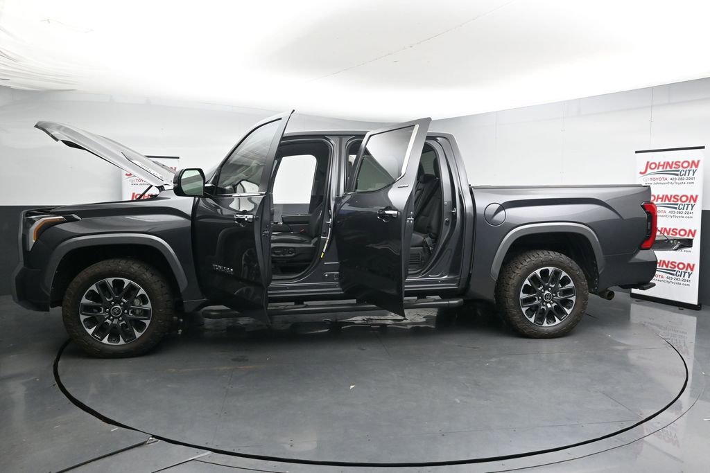Used 2024 Toyota Tundra Limited AWD/4WD image 45
