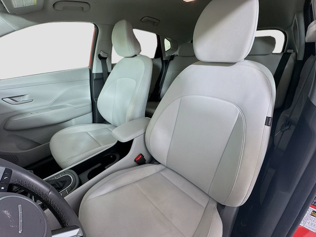Used 2025 Hyundai Kona SEL image 21