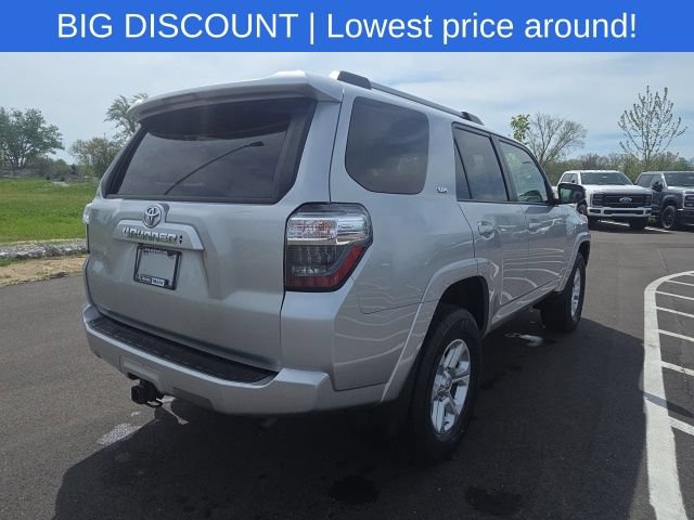 Used 2021 Toyota 4Runner SR5 AWD/4WD image 10