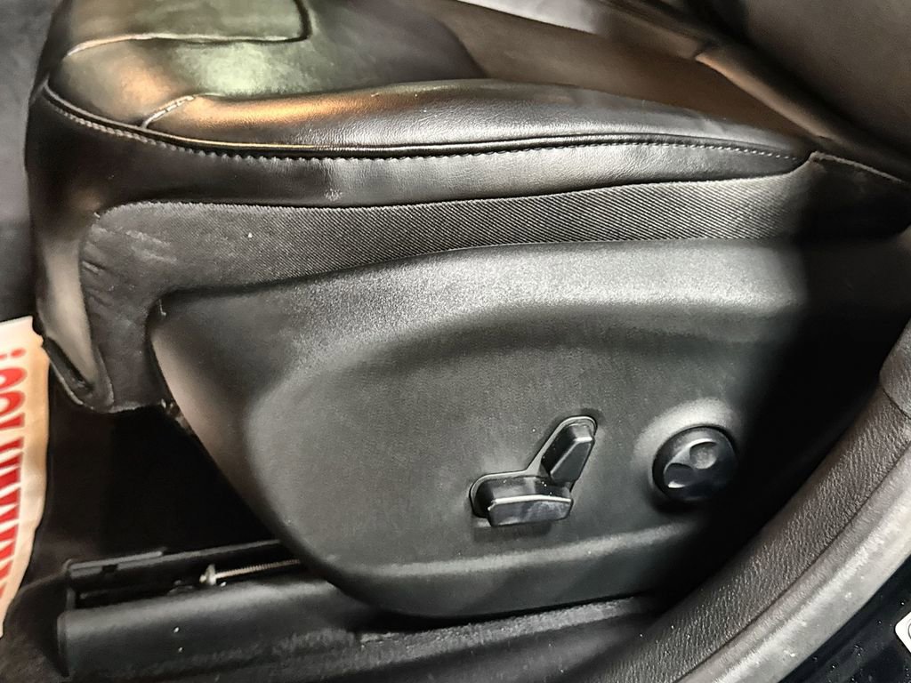 Used 2020 Jeep Cherokee Latitude Plus FWD image 13