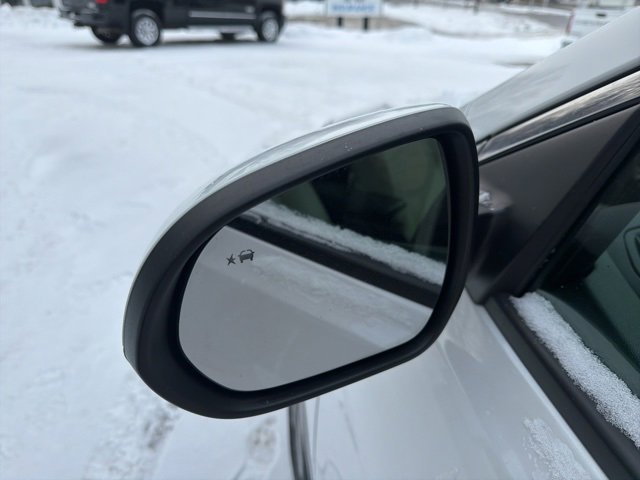 Certified 2021 Buick Encore GX Essence w/ Advanced Technology Package image 12