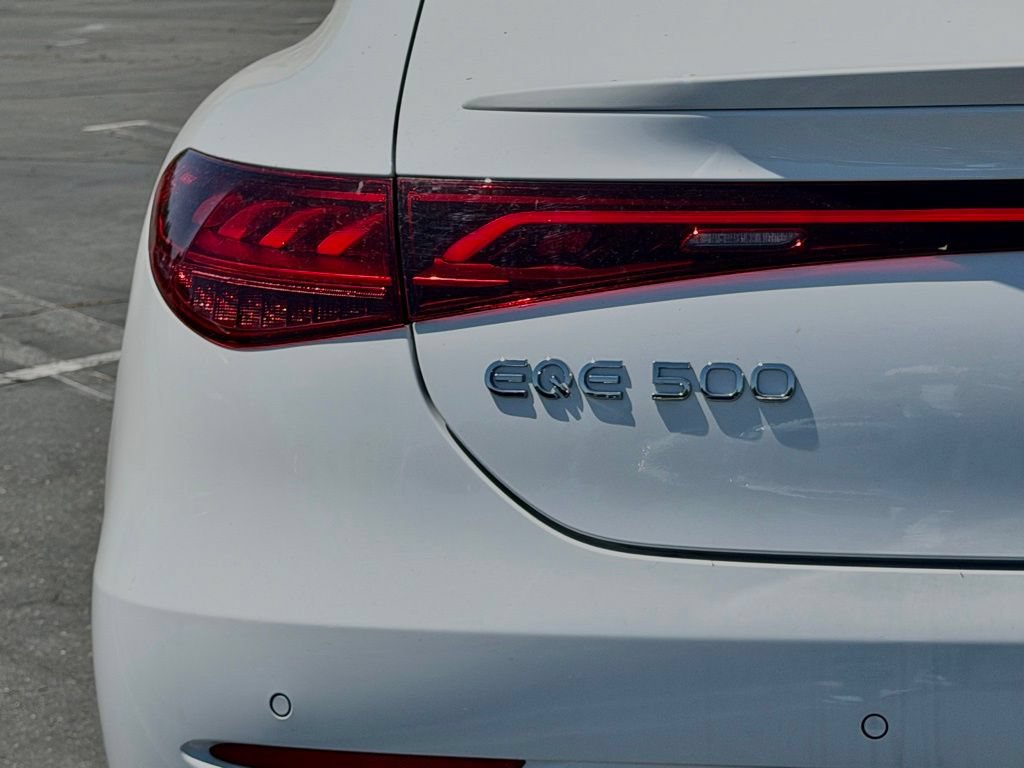 Used 2025 Mercedes-Benz EQE 500 4MATIC Sedan image 11