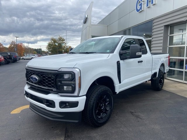 New 2026 Ford F250 XL image 2