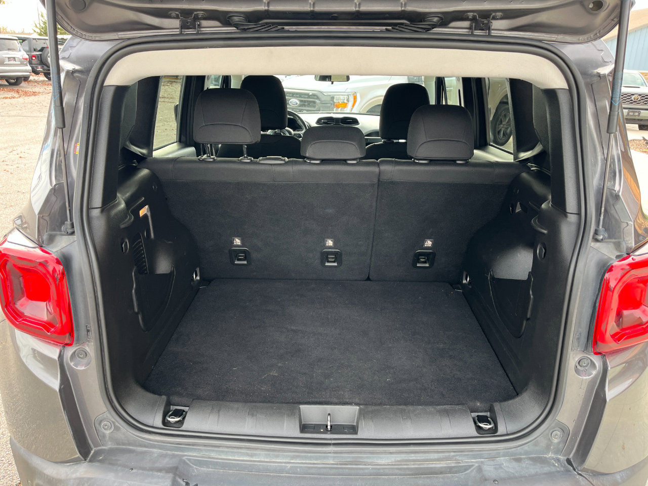 Used 2021 Jeep Renegade Latitude w/ Luxury Group I AWD/4WD image 6