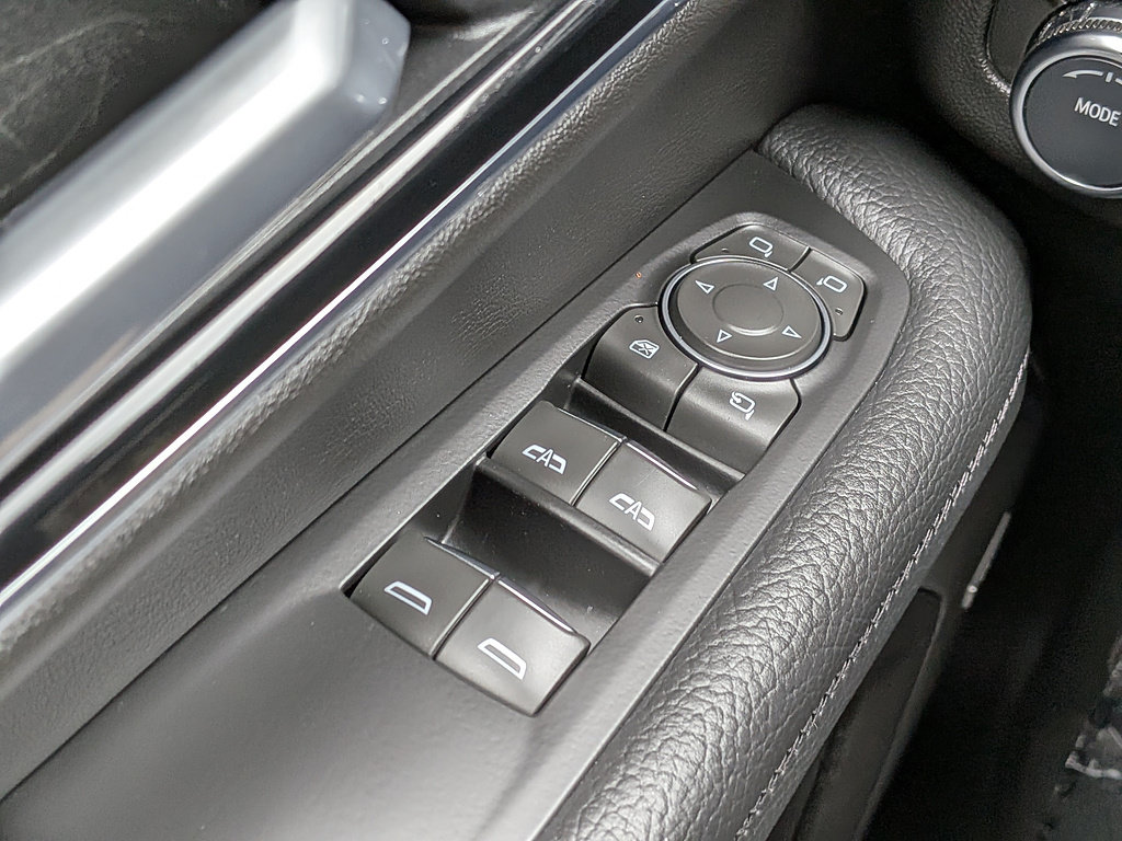 Certified 2025 GMC Yukon XL Denali AWD/4WD image 22