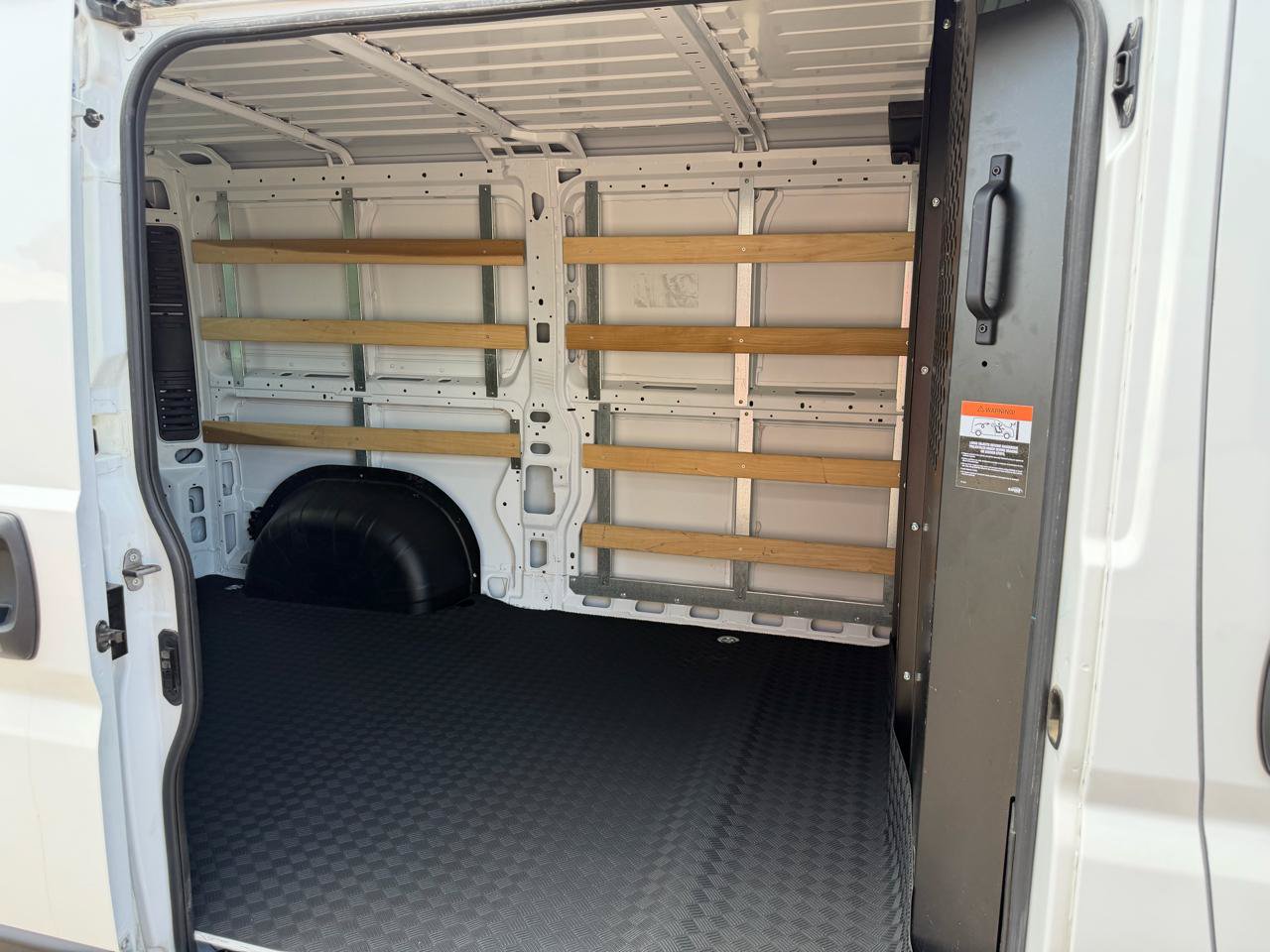 Used 2025 RAM ProMaster 2500 w/ U-Haul Equipment Group FWD image 30