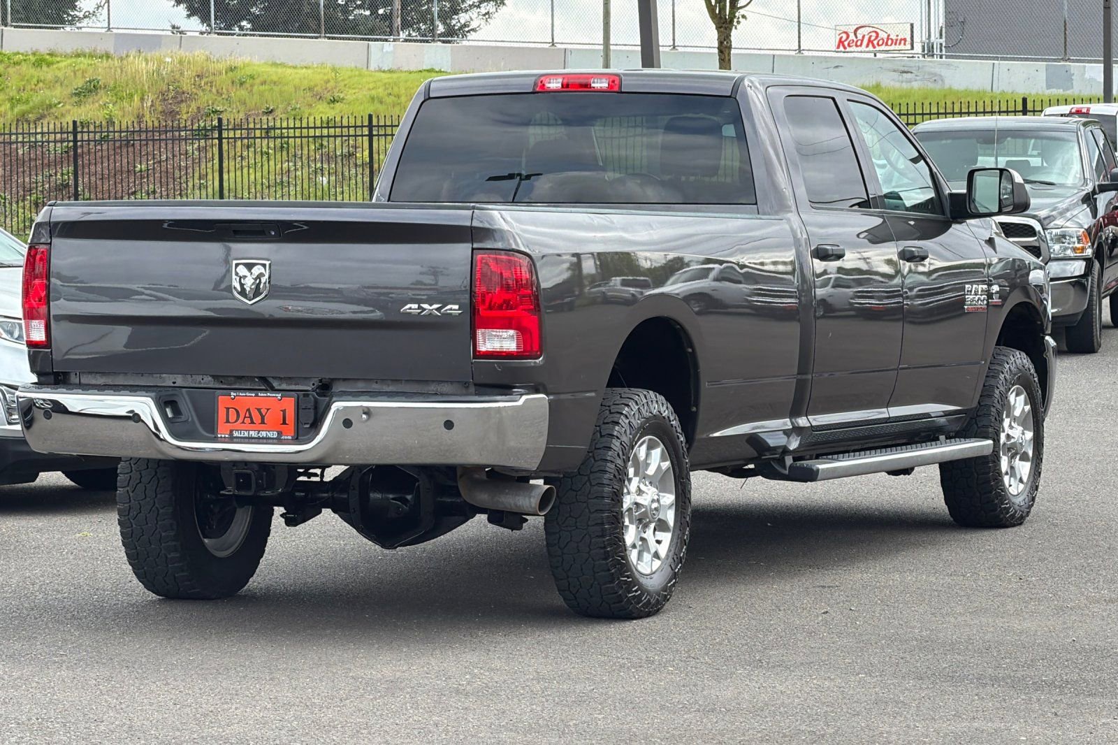 Used 2017 RAM 3500 Tradesman w/ Chrome Appearance Group AWD/4WD image 5