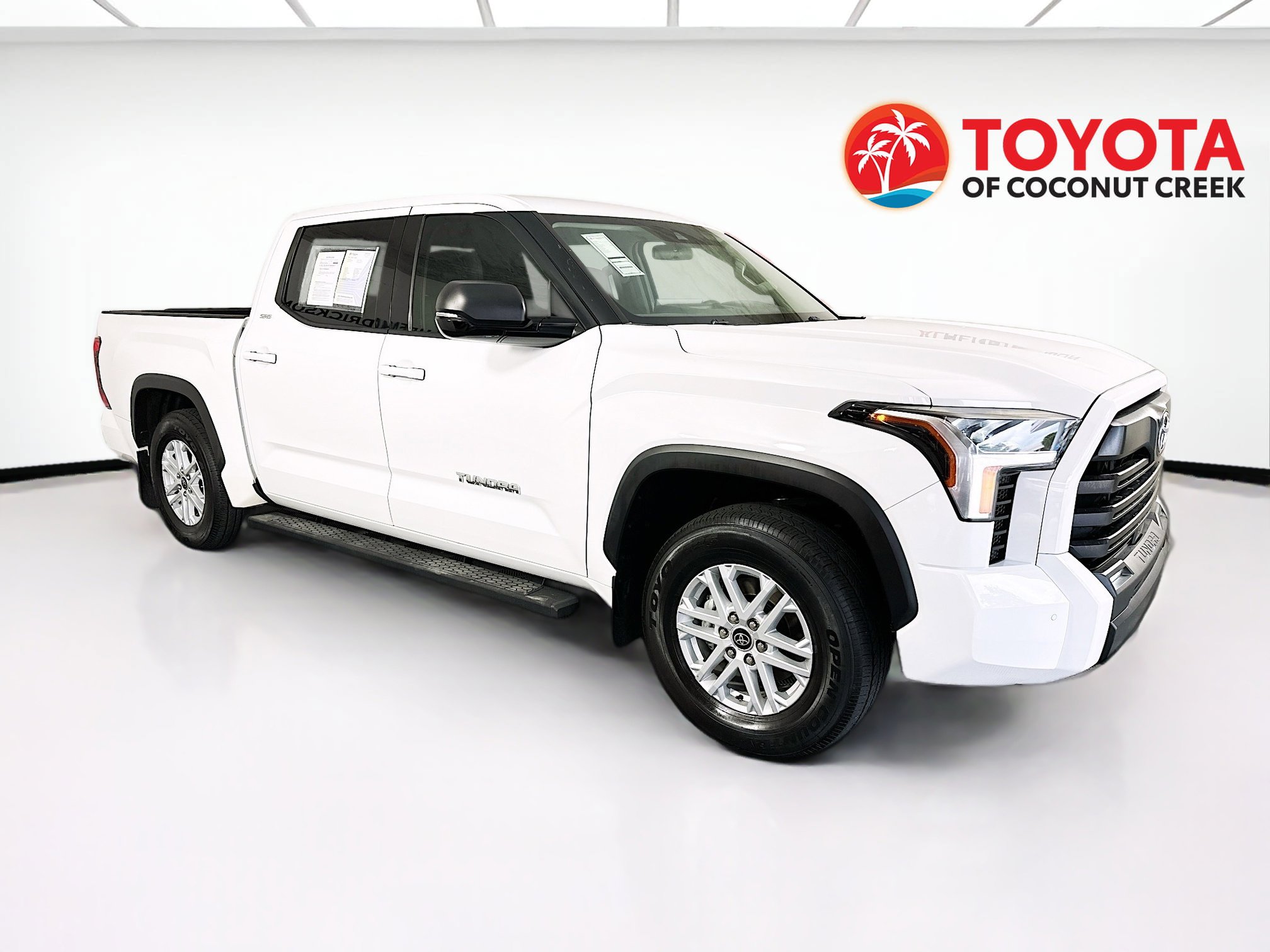 Used 2022 Toyota Tundra SR5 w/ SR5 Premium Package image 1