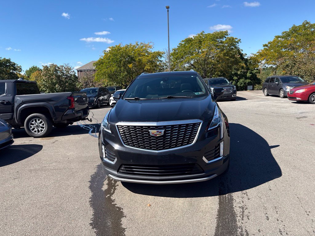 Used 2020 Cadillac XT5 Premium Luxury AWD/4WD image 2