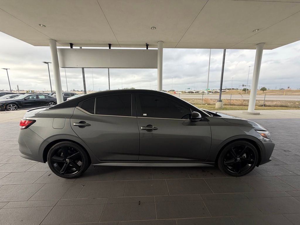 Used 2023 Nissan Sentra SR w/ Midnight Edition Package image 4