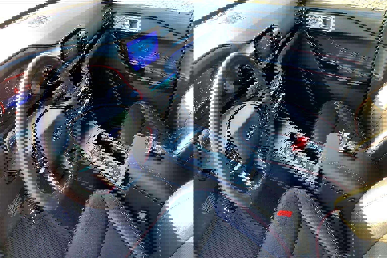 Used 2024 Ford Explorer ST-Line w/ Class IV Trailer Tow Package image 15