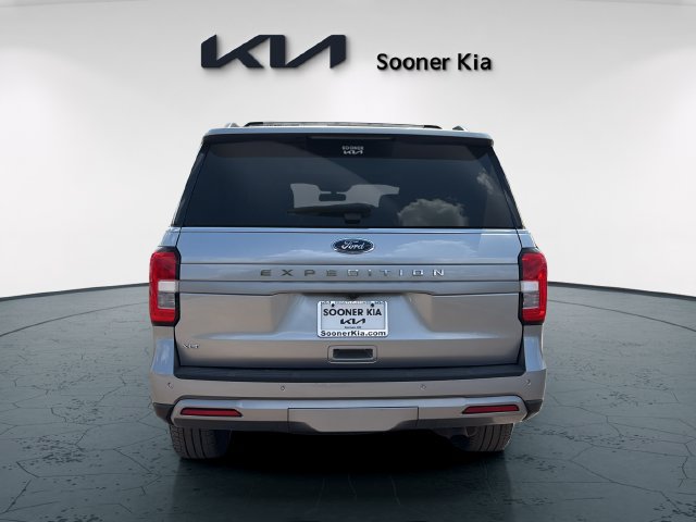 Used 2024 Ford Expedition XLT AWD/4WD image 5