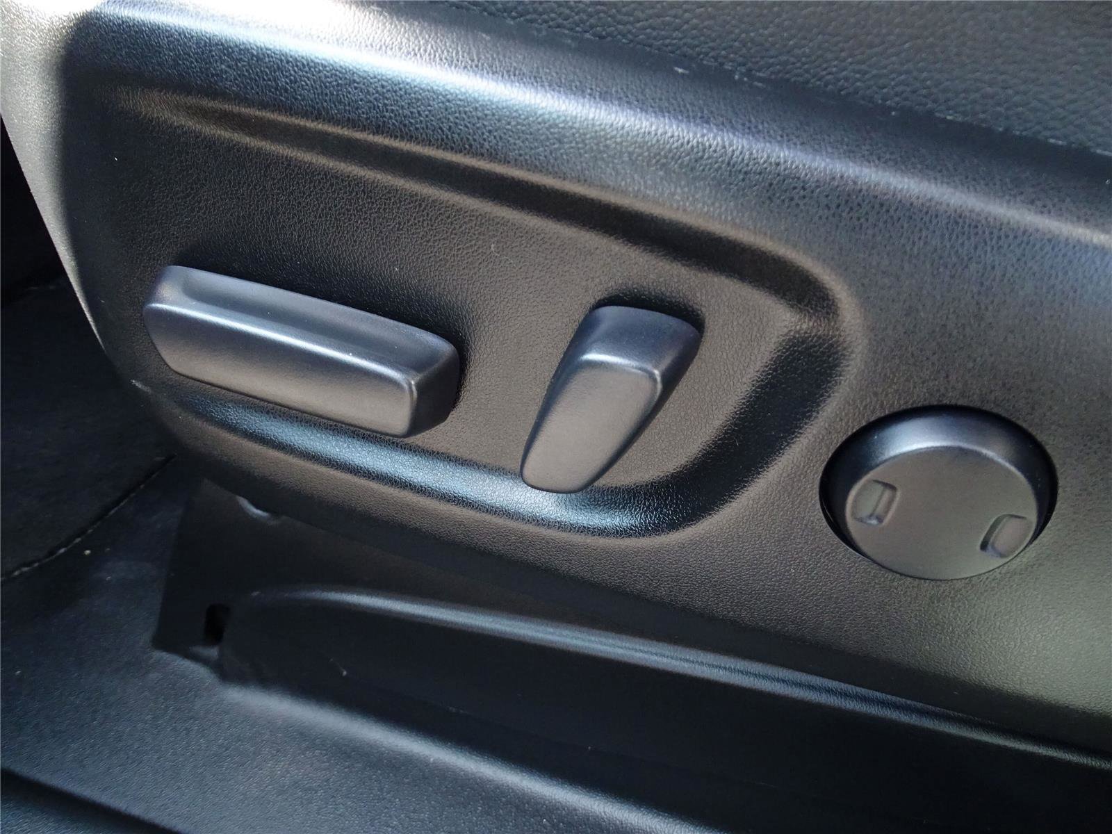 Used 2017 Toyota Sienna SE w/ SE Preferred Package FWD image 20