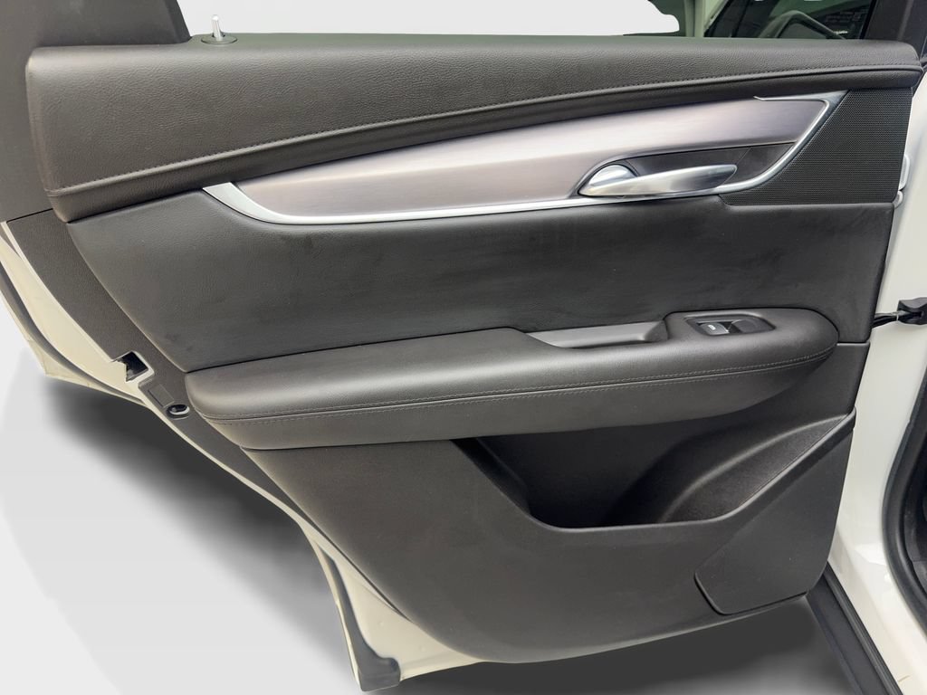 Used 2019 Cadillac XT5 Premium Luxury FWD image 38