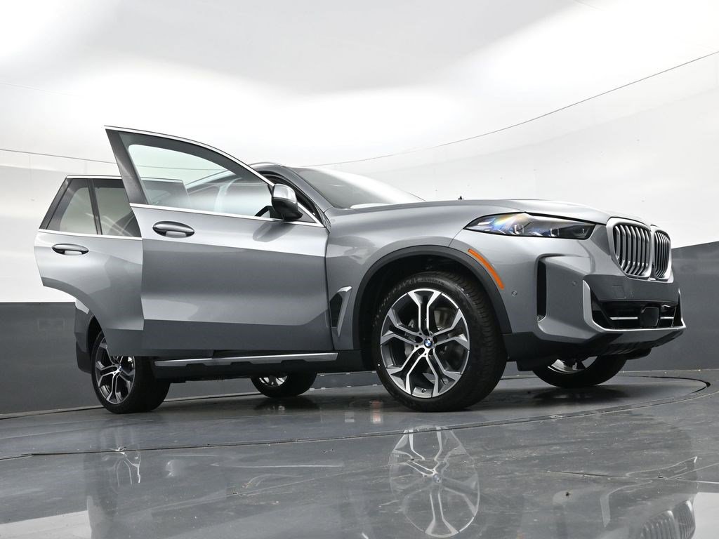 Used 2026 BMW X5 xDrive40i w/ Climate Comfort Package AWD/4WD image 37