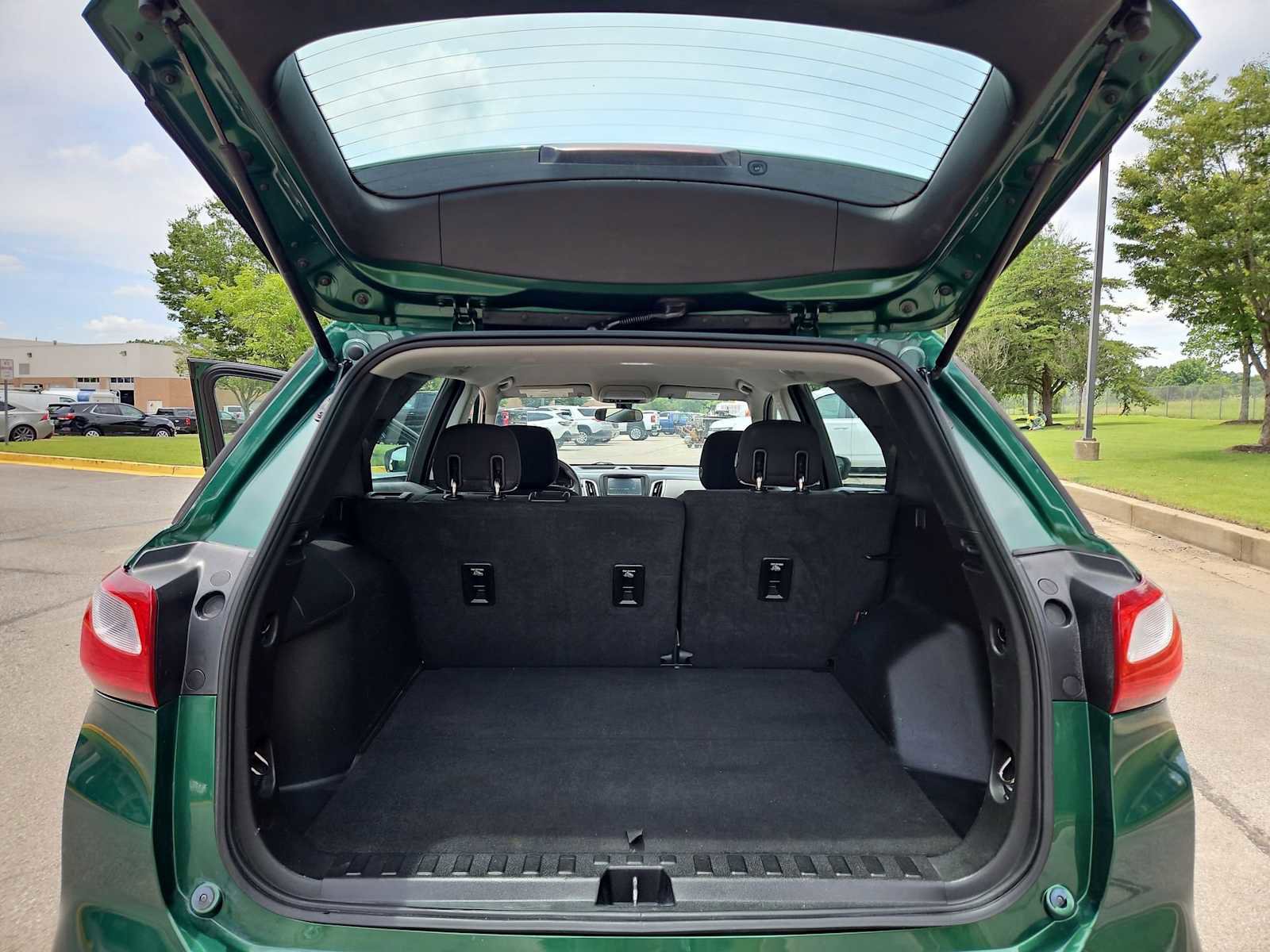 Used 2018 Chevrolet Equinox LS FWD image 33