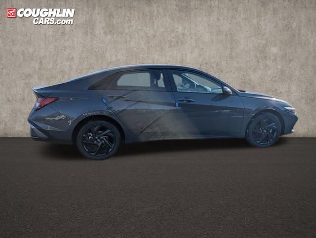 New 2026 Hyundai Elantra SEL FWD image 9