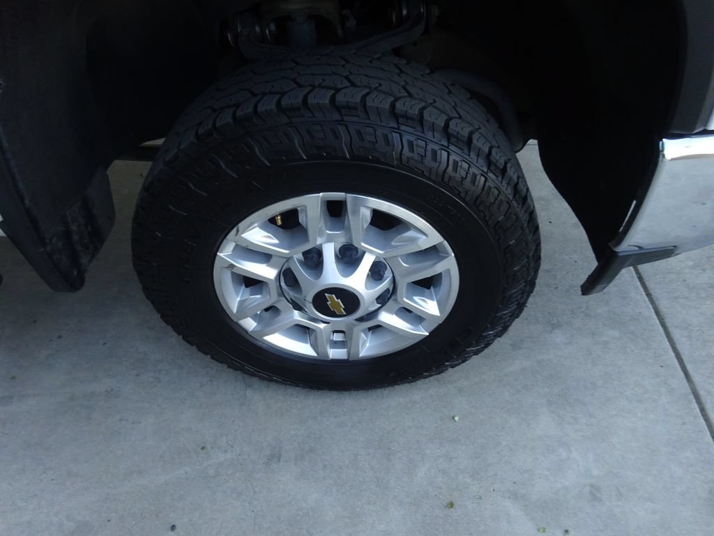Certified 2023 Chevrolet Silverado 2500 LT AWD/4WD image 10