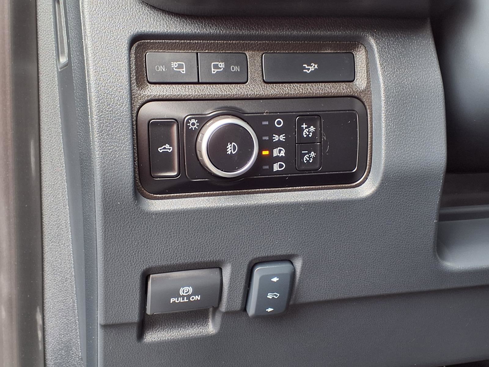 Used 2024 Ford F350 Lariat w/ Lariat Ultimate Package AWD/4WD image 24