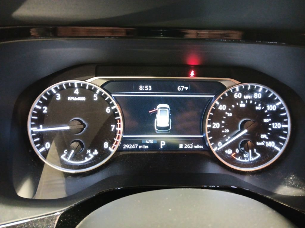 Used 2024 Nissan Pathfinder SL AWD/4WD image 4