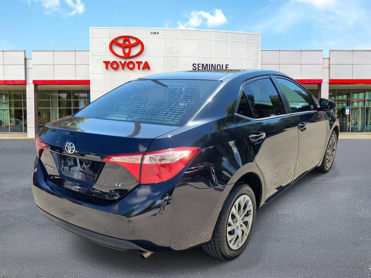 Used 2019 Toyota Corolla LE FWD image 3