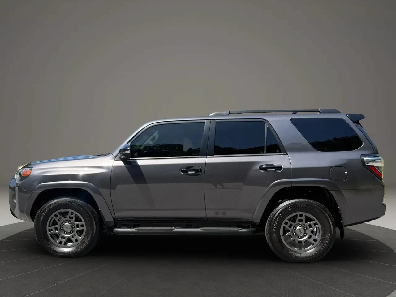Used 2020 Toyota 4Runner Venture w/ Moonroof Package AWD/4WD image 7