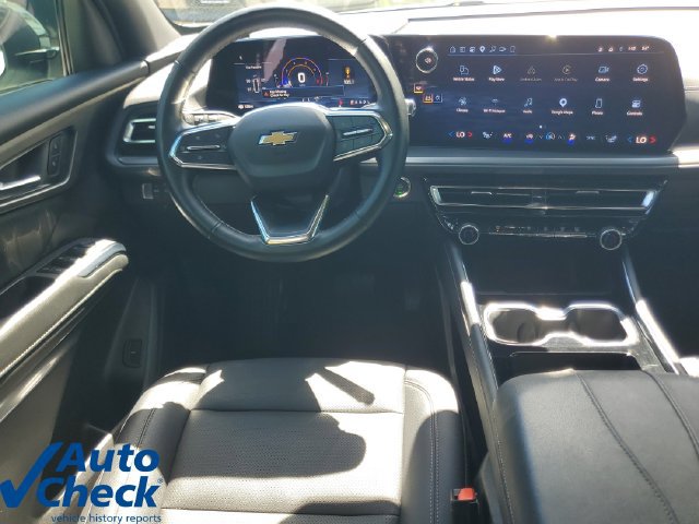 Used 2025 Chevrolet Traverse LT FWD image 18