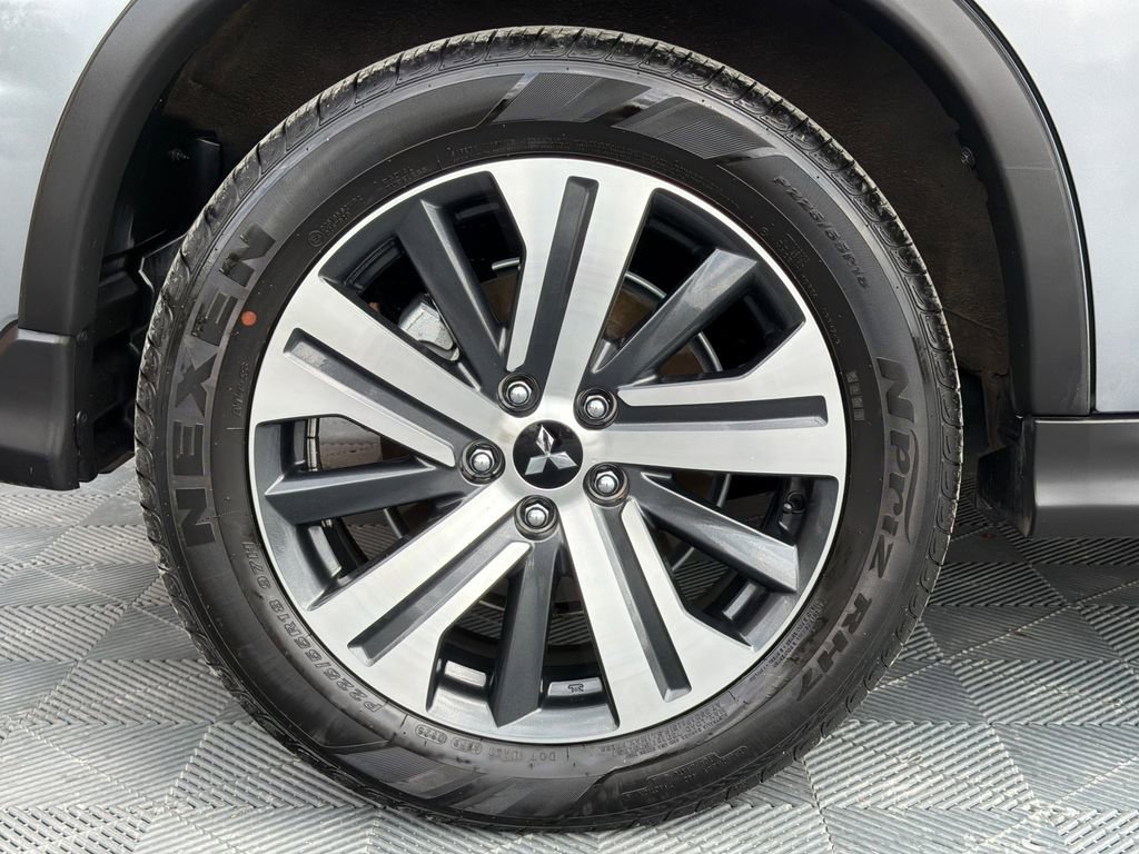 Used 2025 Mitsubishi Outlander Sport ES image 17