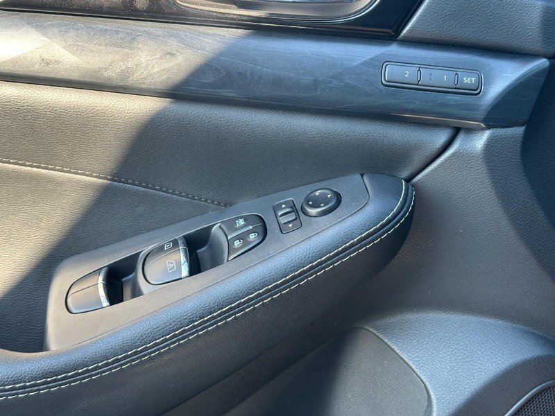 Used 2023 Nissan Maxima Platinum w/ Sport Mat Group FWD image 24
