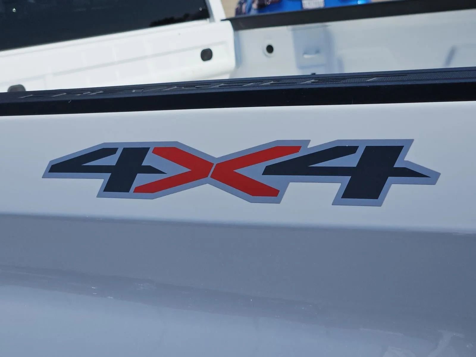 Used 2025 Chevrolet Silverado 1500 LT image 8