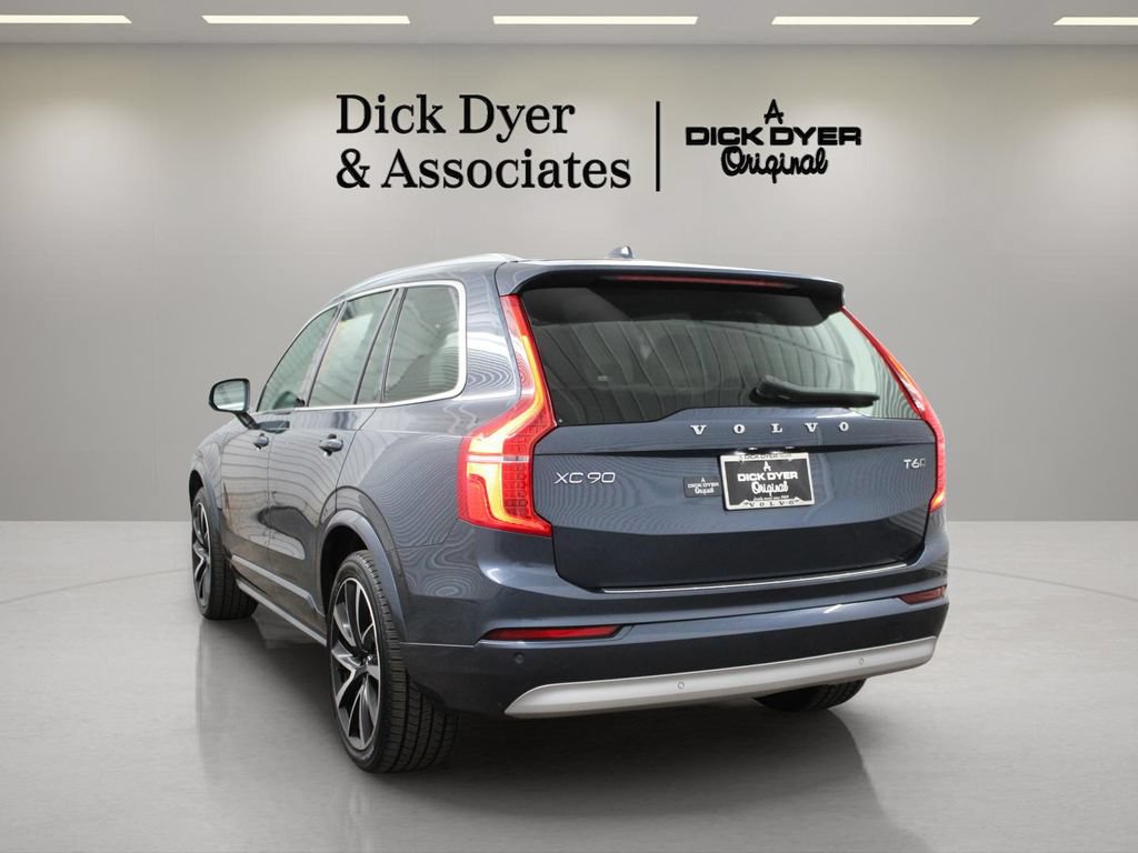 Used 2022 Volvo XC90 T6 Momentum w/ Advanced Package AWD/4WD image 9