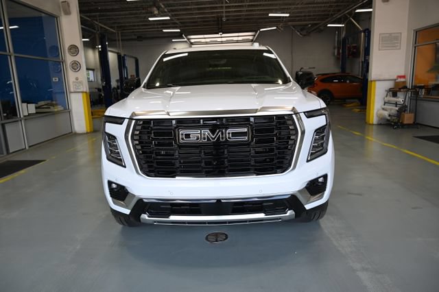 New 2026 GMC Yukon Denali w/ Denali Reserve Package AWD/4WD image 2