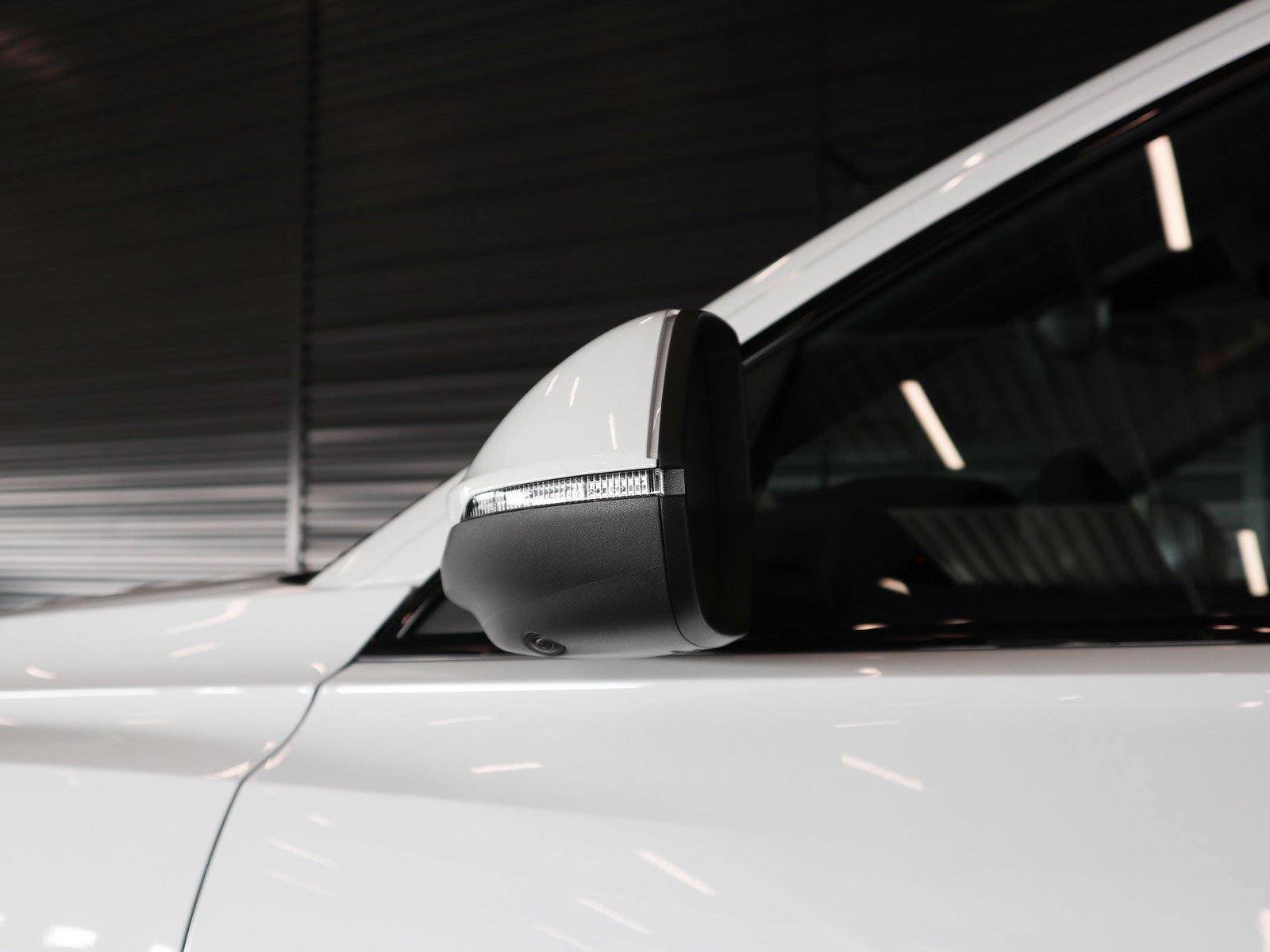 New 2025 Audi Q8 Premium image 17