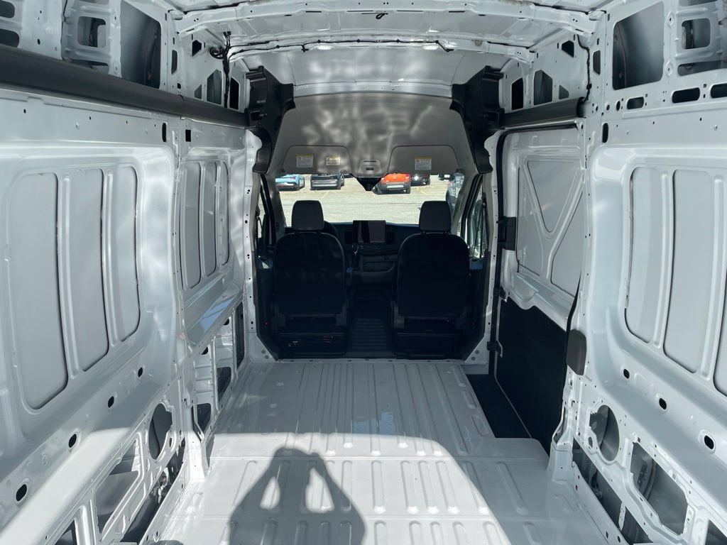 New 2026 Ford Transit 250 148 High Roof Extended RWD image 15