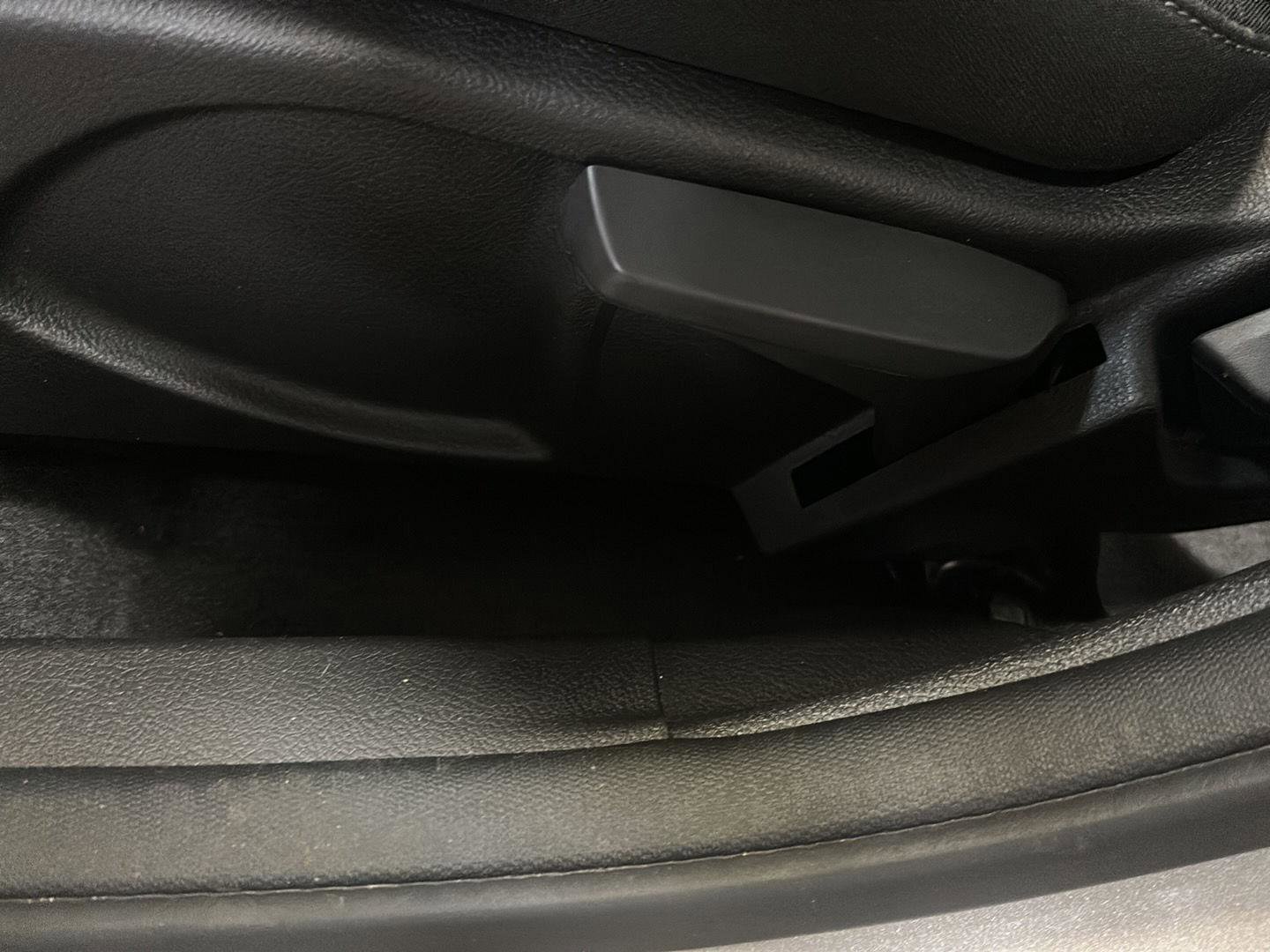 Used 2018 Ford Focus SE image 17