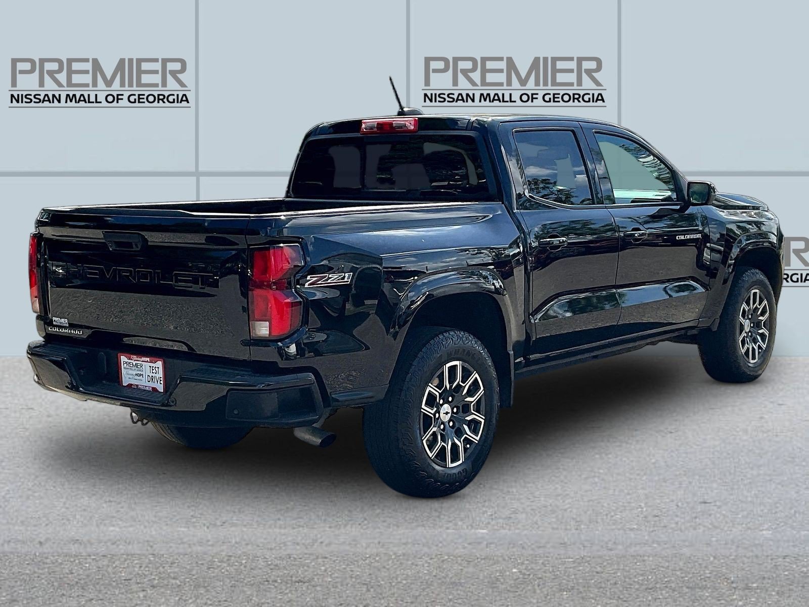 Used 2023 Chevrolet Colorado Z71 w/ Z71 Convenience Package 2 AWD/4WD image 7
