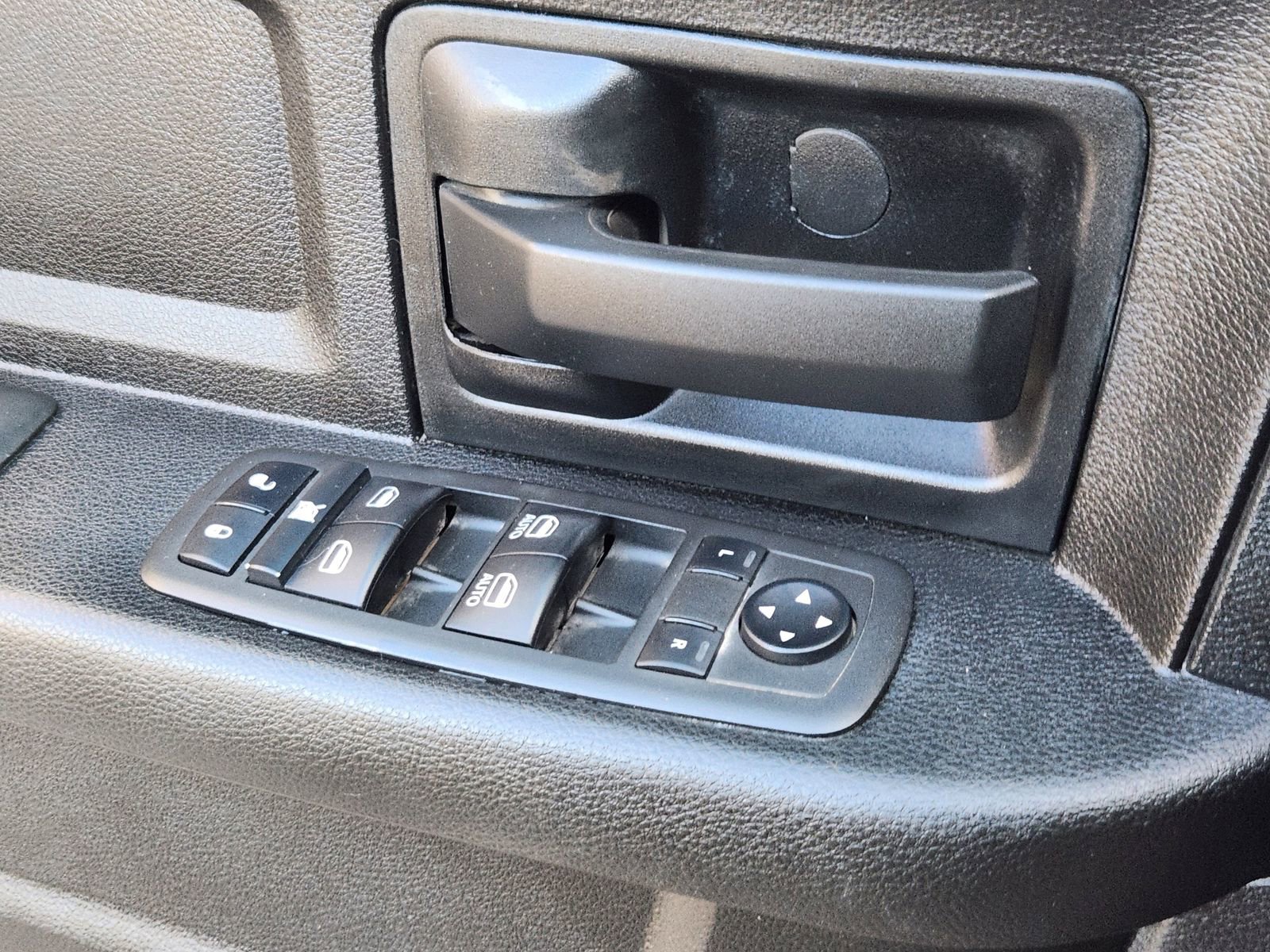 Used 2022 RAM 5500 Tradesman w/ Chrome Appearance Group image 27