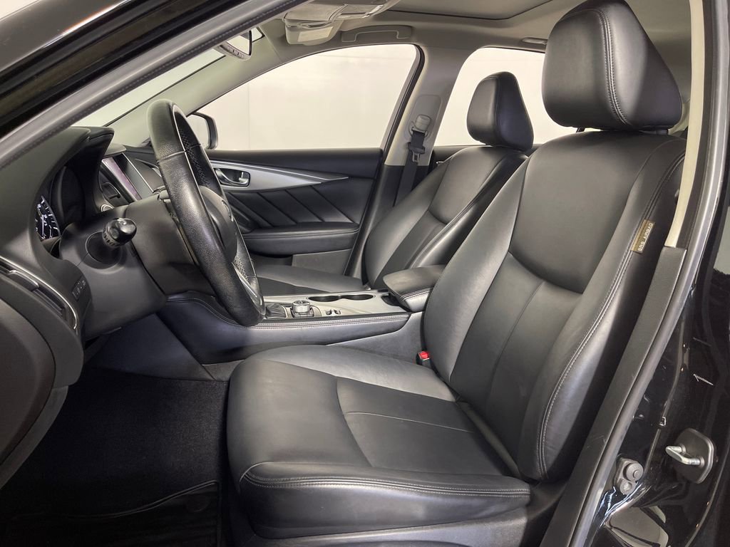 Used 2019 INFINITI Q50 Luxe w/ Essential Package (3.0T Luxe) image 10
