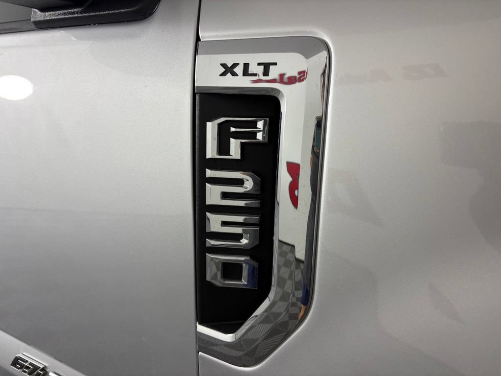 Used 2019 Ford F250 XLT w/ XLT Premium Package AWD/4WD image 13
