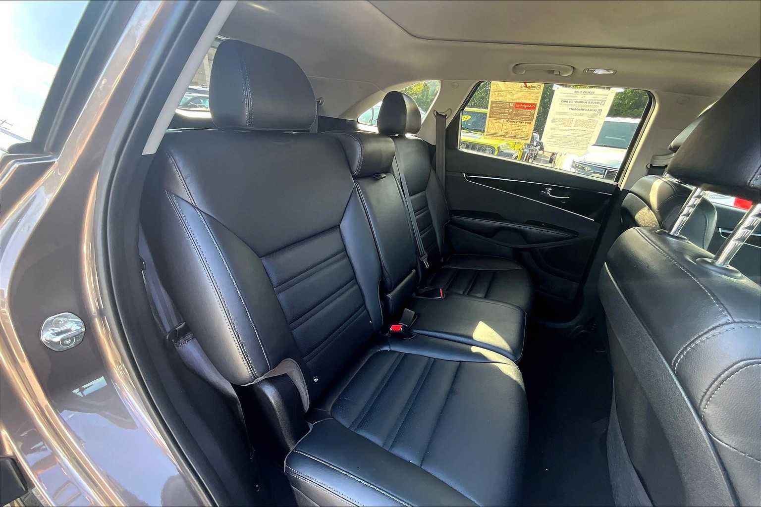 Used 2019 Kia Sorento EX image 20