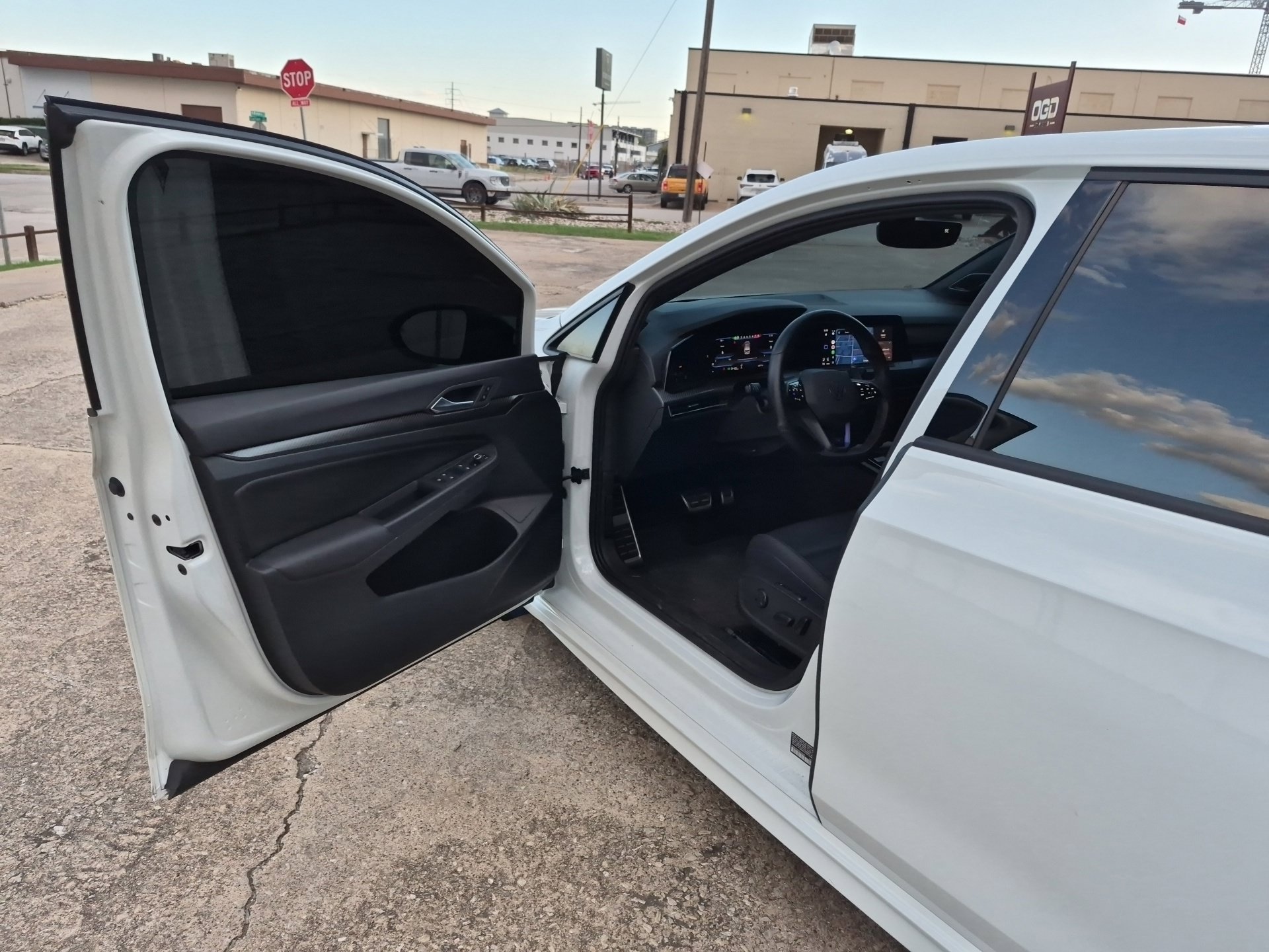 Used 2023 Volkswagen Golf 20th Anniversary Edition w/ Golf Protection Package AWD/4WD image 9