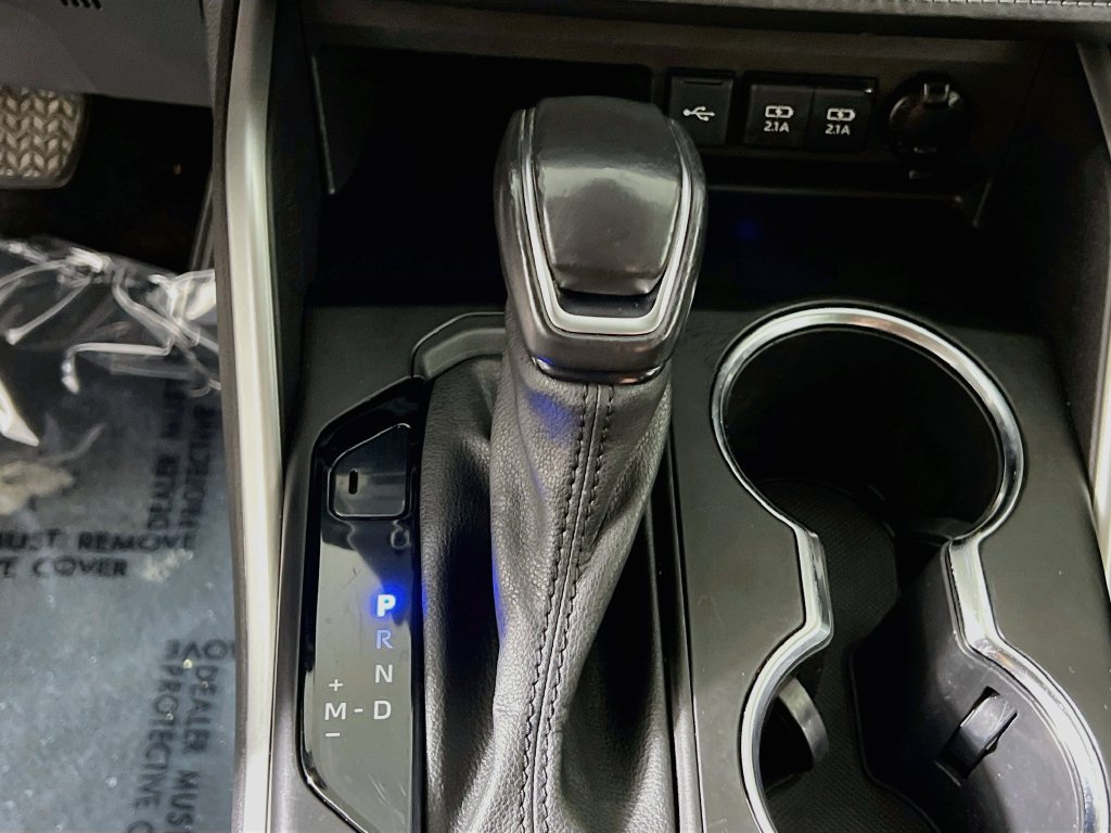 Used 2021 Toyota Highlander XLE FWD image 21
