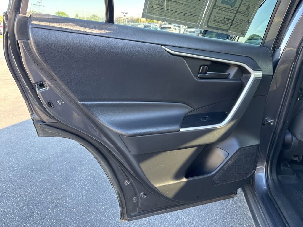 Used 2023 Toyota RAV4 LE AWD/4WD image 26