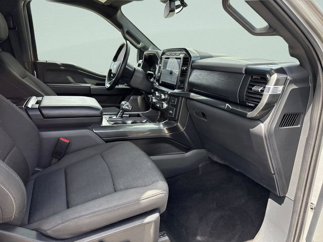 Certified 2021 Ford F150 XLT w/ Equipment Group 302A High image 18